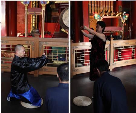 終獻:祭十二哲,獻官分別為深圳安居企業會計公司總經理董斌先生(左圖)與北京國子監成賢國學館館長紀捷晶館長(右圖)